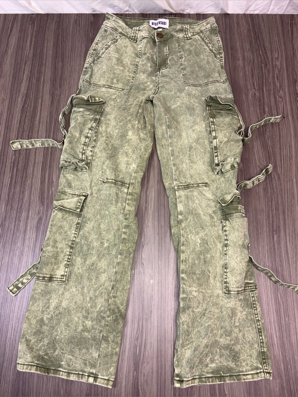 Disclosure Green Cargo Pants Size 5 / 27
